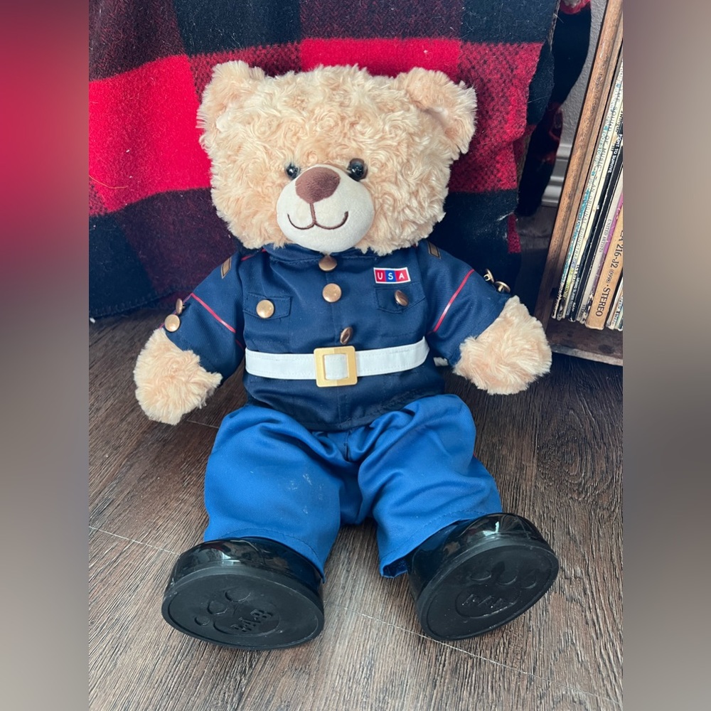 Excellent condition build a bear in military service uniform including shoes.